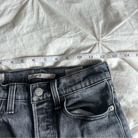 Levi’s Women’s Wedgie Jeans Worn Black Size 24 - Picture 12 of 12